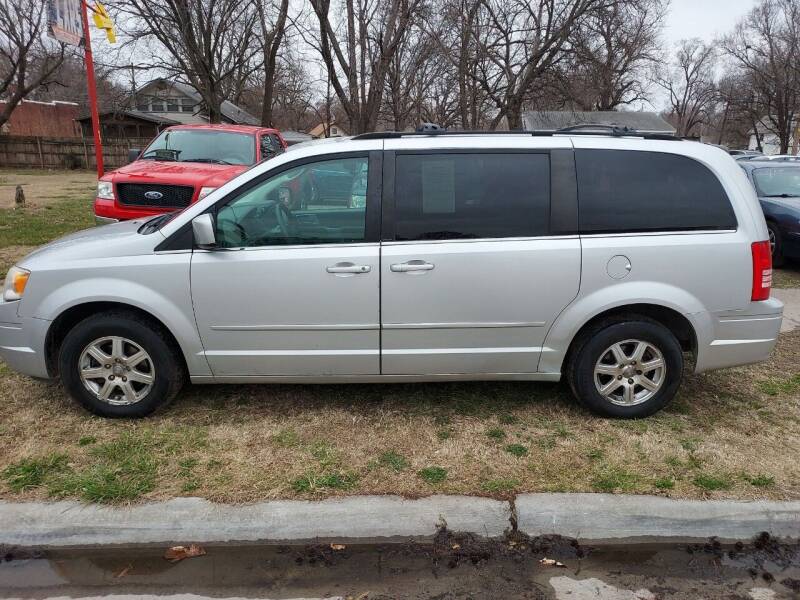 2008 Chrysler Town and Country for sale at D and D Auto Sales in Topeka KS