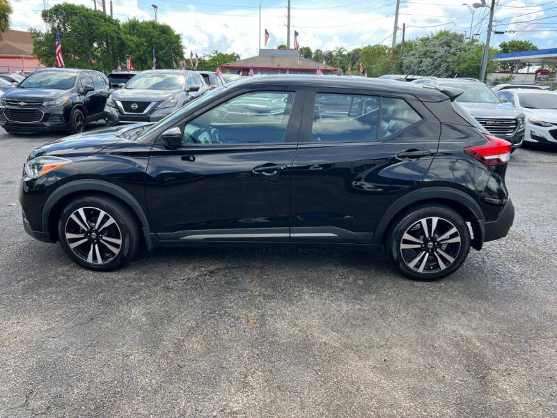 2020 Nissan Kicks SR