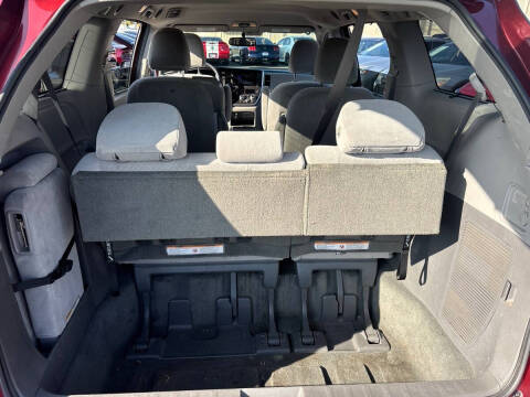 2016 Toyota Sienna LE 8-Passenger