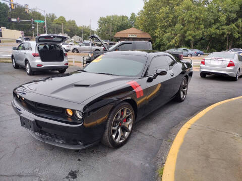 2016 Dodge Challenger SXT Plus
