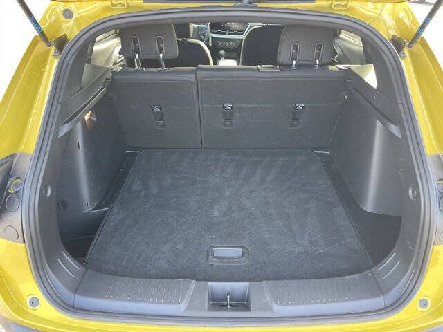 2025 Chevrolet Trax RS