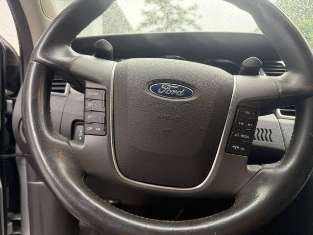 2011 Ford Taurus SEL