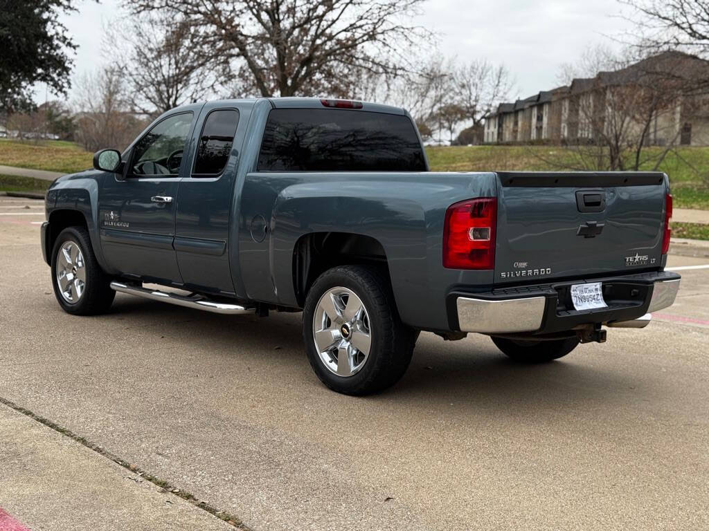 2009 Chevrolet Silverado 1500 for sale at Kanda Motors in Dallas, TX