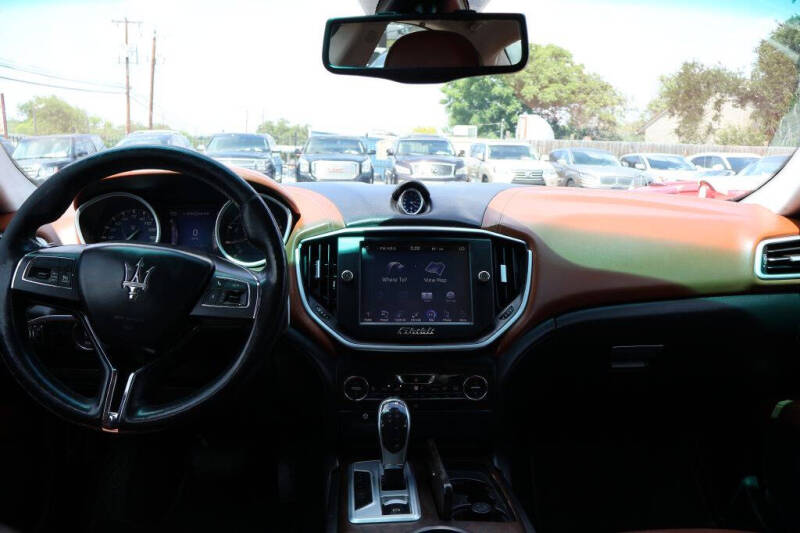 2015 Maserati Ghibli