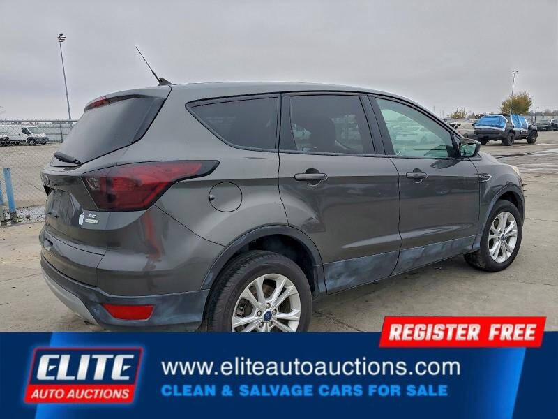 2019 Ford Escape SE