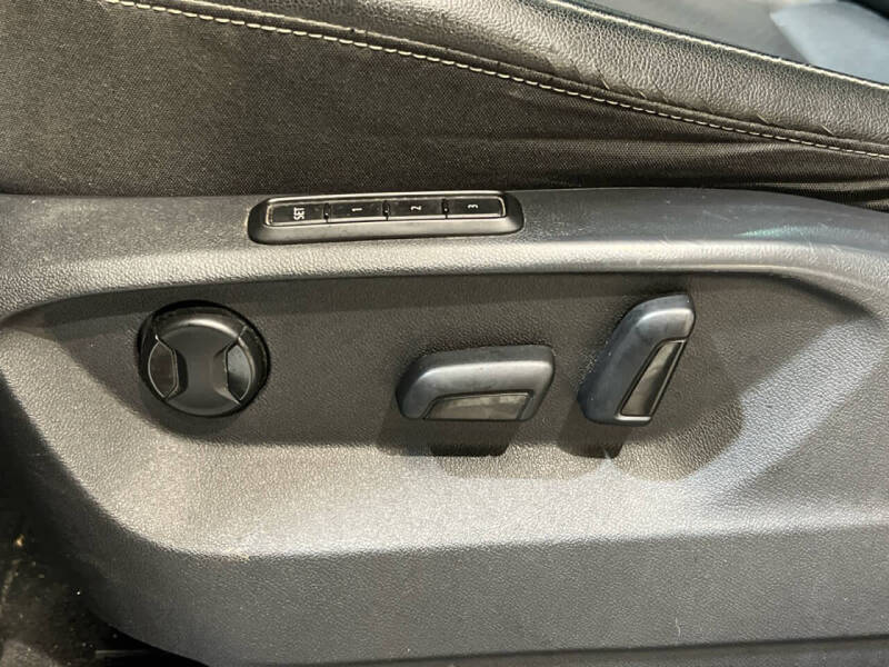 2020 Volkswagen Atlas Cross Sport V6 SEL R-Line 4Motion