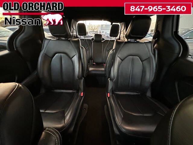 2024 Chrysler Pacifica Plug-In Hybrid Select