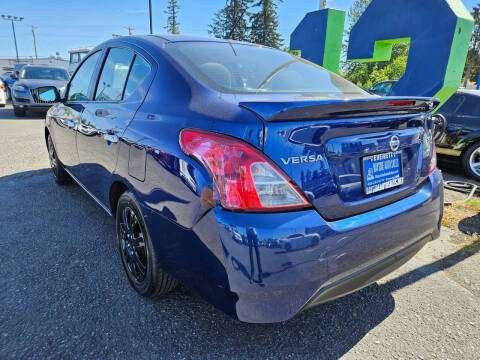 2018 Nissan Versa