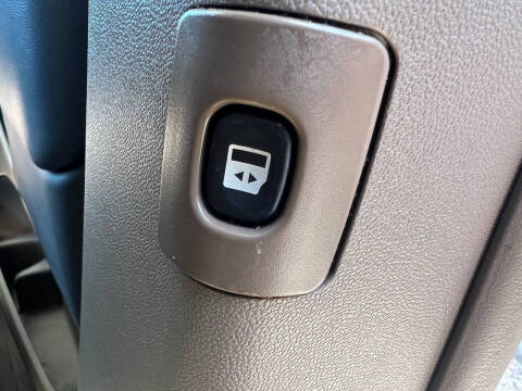 2015 Chrysler Town and Country Touring-L