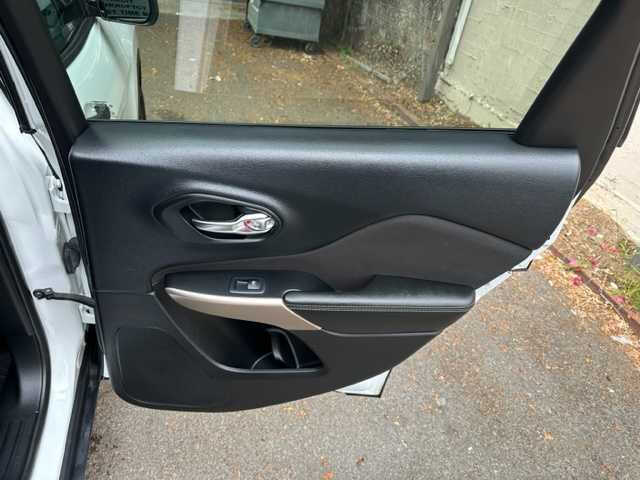 2017 Jeep Cherokee Sport Altitude