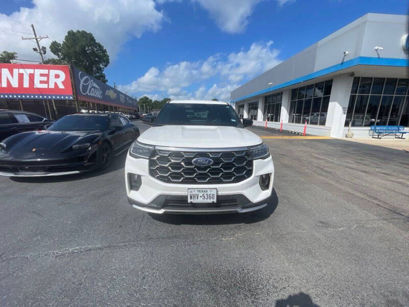 2025 Ford Explorer Platinum