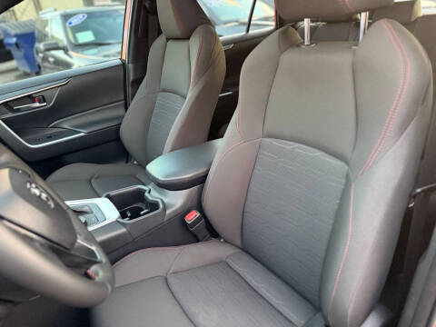 2024 Toyota RAV4 Prime SE