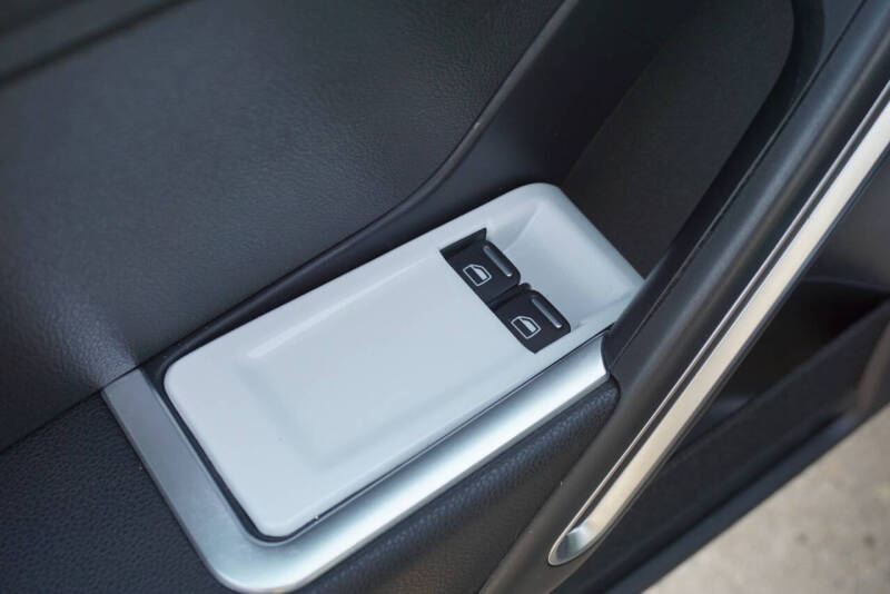 2013 Volkswagen Beetle Turbo PZEV Fender Edition