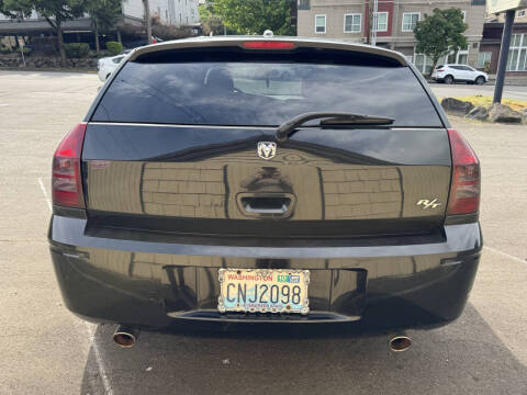 2005 Dodge Magnum RT