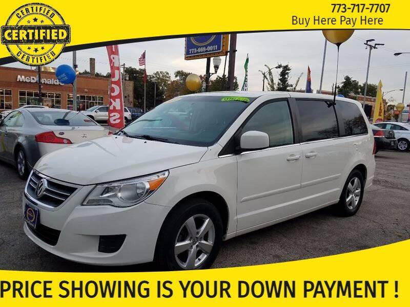 2010 Volkswagen Routan for sale at AutoBank in Chicago IL