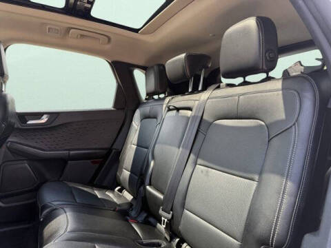 2020 Ford Escape Hybrid Titanium