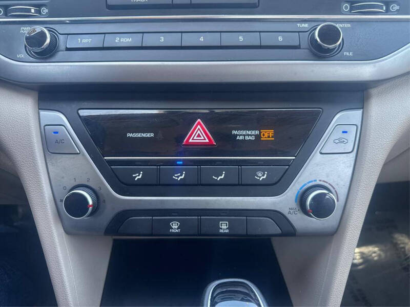 2018 Hyundai Elantra