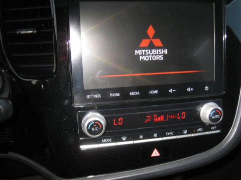 2020 Mitsubishi Outlander Special Edition