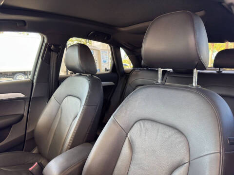 2017 Audi Q3 2.0T Premium