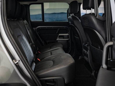 2020 Land Rover Defender 110 SE