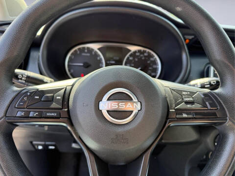 2023 Nissan Kicks S