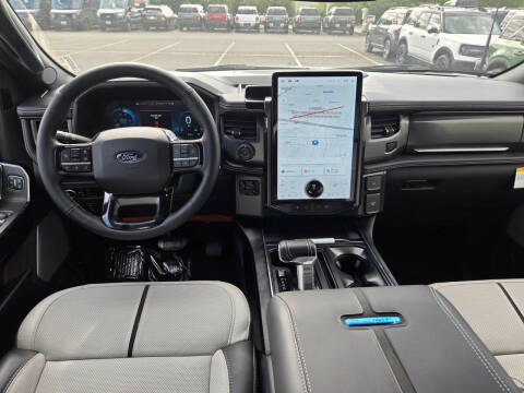 2025 Ford F-150 Lightning Platinum