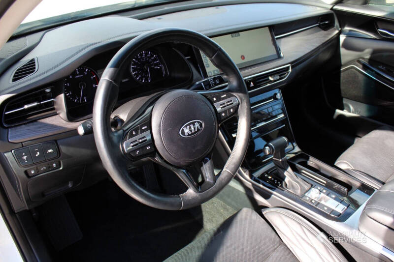 2020 Kia Cadenza Limited