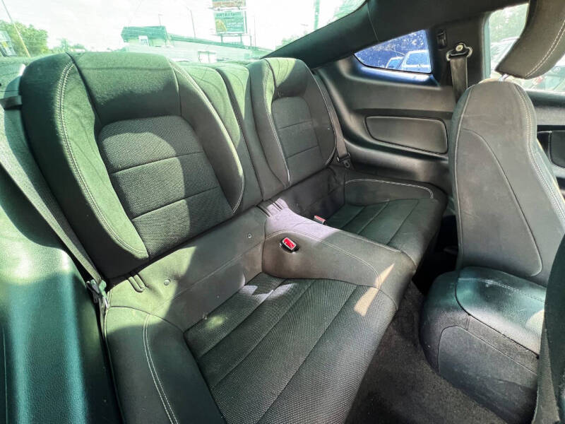 2015 Ford Mustang V6