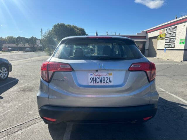 2018 Honda HR-V for sale at Tracy Auto Depot in Tracy, CA