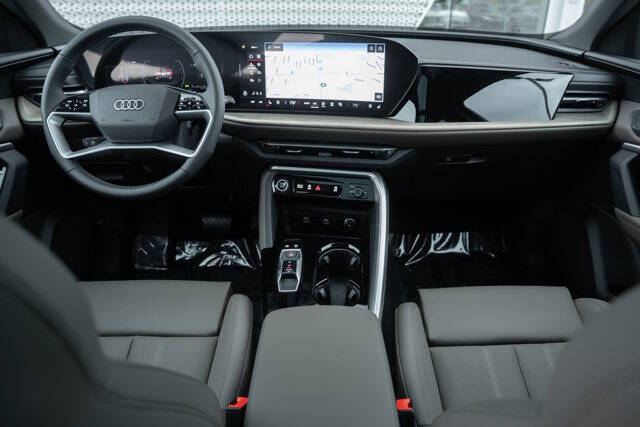 2025 Audi Q5 quattro Premium Plus TFSI