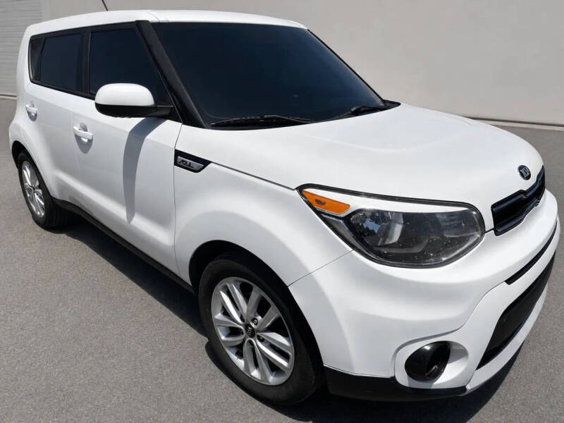 2017 Kia Soul +