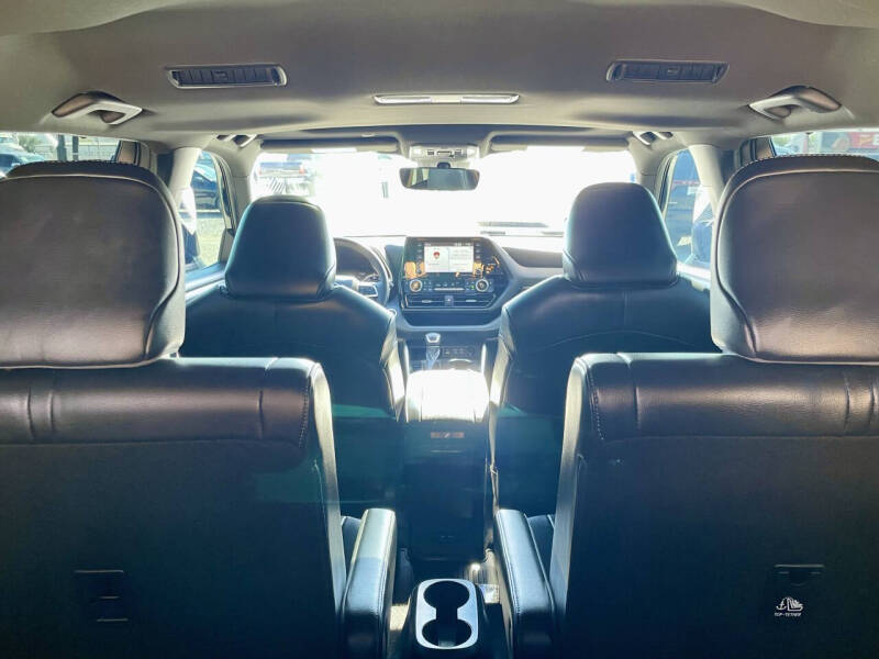 2022 Toyota Highlander XSE