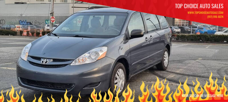 2010 Toyota Sienna LE 7-Passenger
