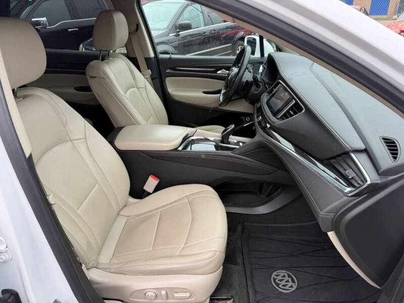 2020 Buick Enclave Essence