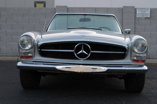 1967 Mercedes-Benz SL-Class 17