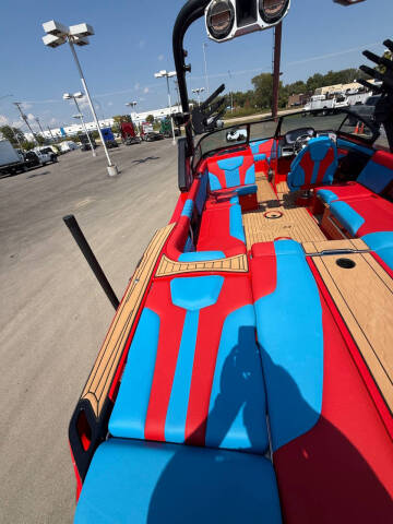 2022 MasterCraft XT24