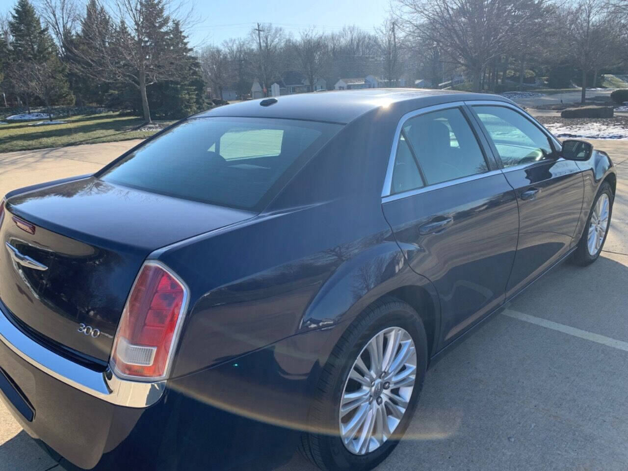 2014 Chrysler 300 for sale at Car Connection in Painesville, OH