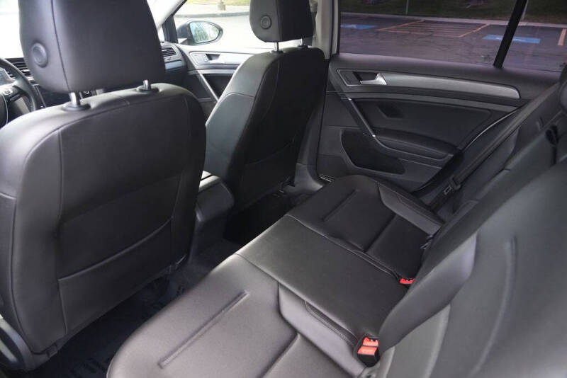2020 Volkswagen Golf TSI