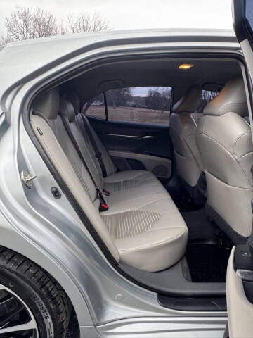 2020 Toyota Camry SE