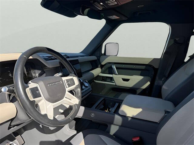 2022 Land Rover Defender 110 X-Dynamic SE