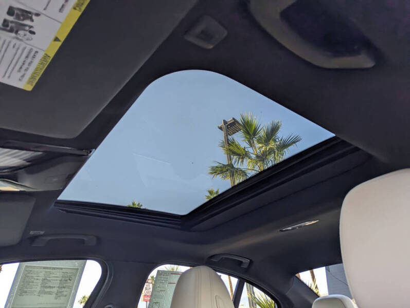 2023 BMW 3 Series 330e