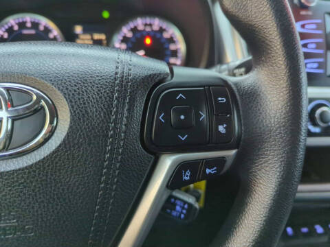 2017 Toyota Highlander LE