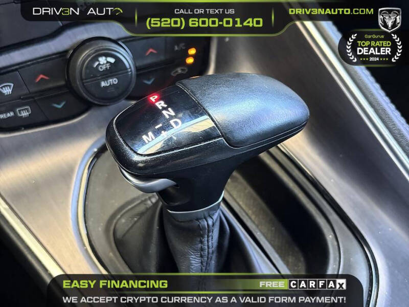 2015 Dodge Challenger SXT