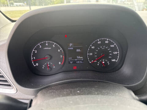 2020 Hyundai Accent SE