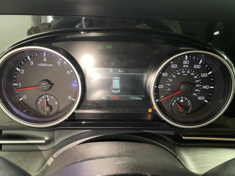 2024 Kia Carnival EX