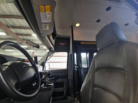 2014 Ford E-Series E-350 SD