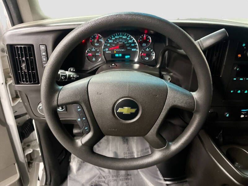 2024 Chevrolet Express 2500