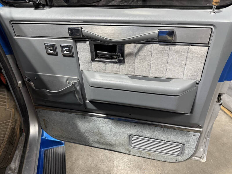 1987 GMC Suburban R1500