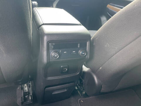 2017 GMC Acadia SLE-2