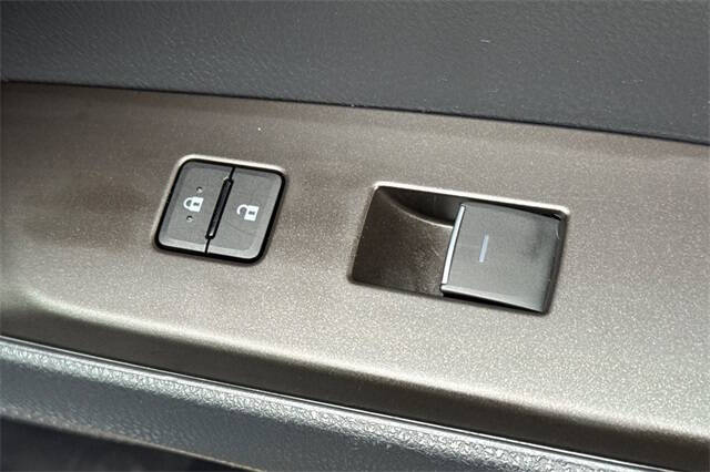 2021 Toyota Camry Hybrid XLE